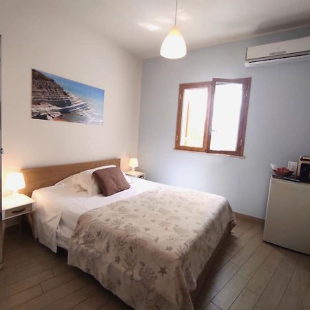 Case Vacanze Baia Realmonte Bagian luar foto